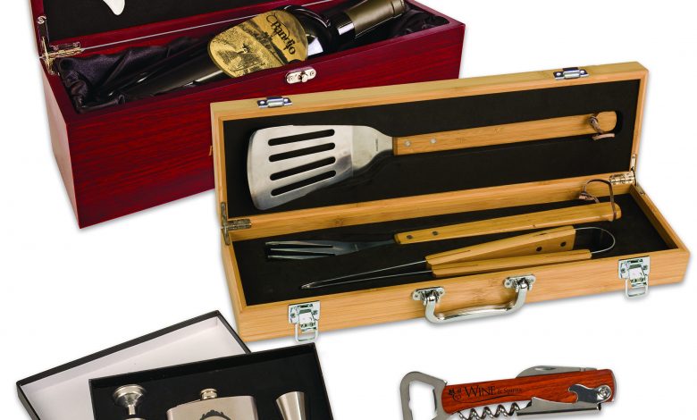 JDS Industries offers a variety of engravable gift items, such as Wine Boxes, BBQ Sets and Flask Sets. 
