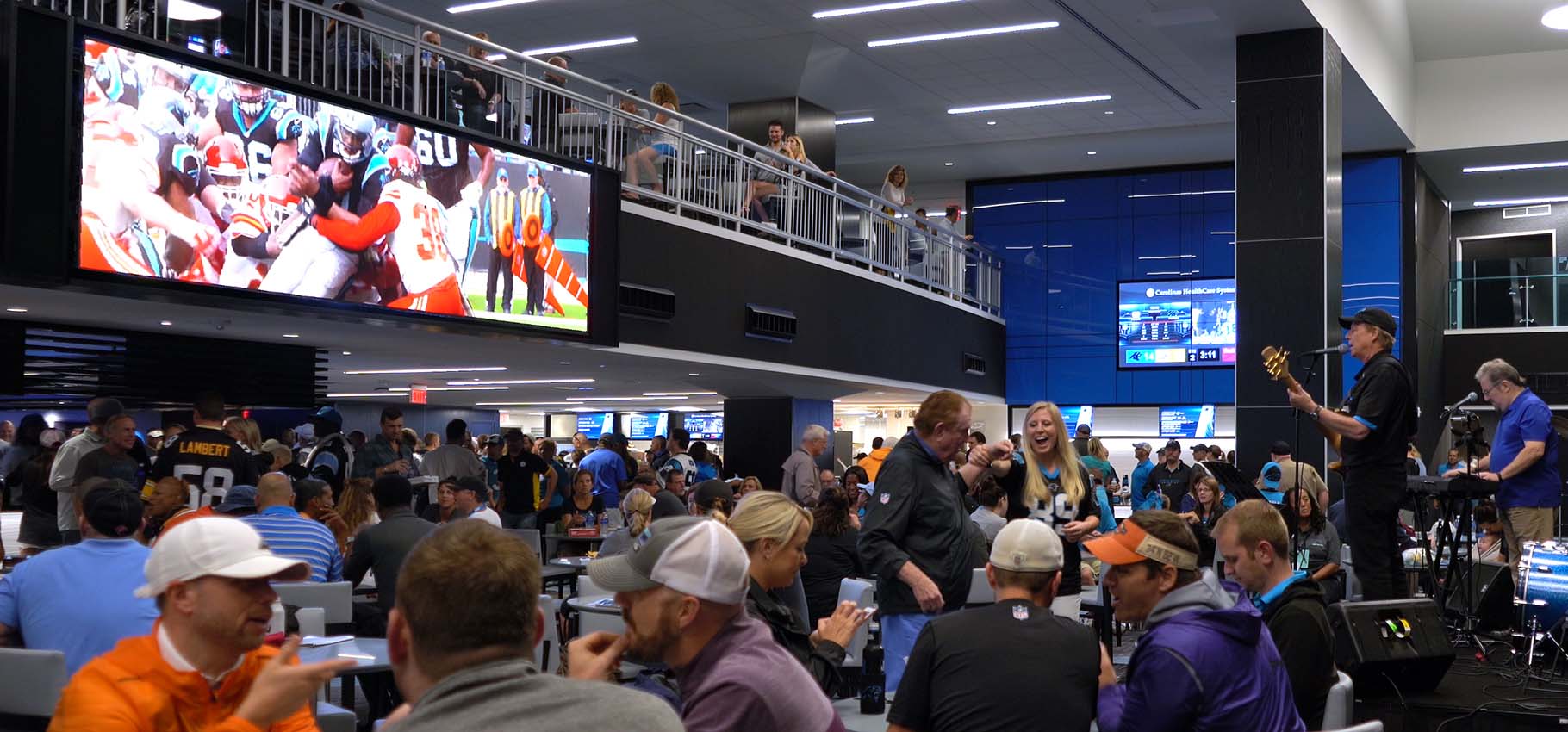 Carolina Panthers: Club Level – Wagner Murray Architects