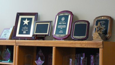 awards repair trophies plaques retailer small business