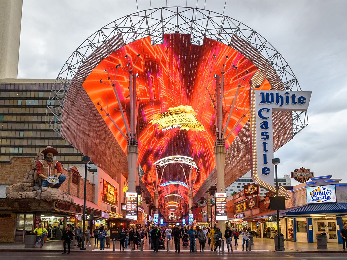 Watchfire Signs Completes Las Vegas Fremont Street Renovation ...