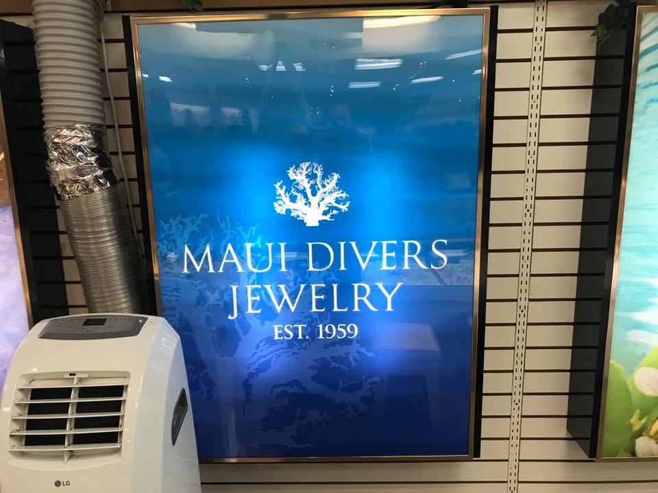 Sign Art did the signage for both of the stores in its city of Lihue that are owned by this Hawaiian jewelry store chain.