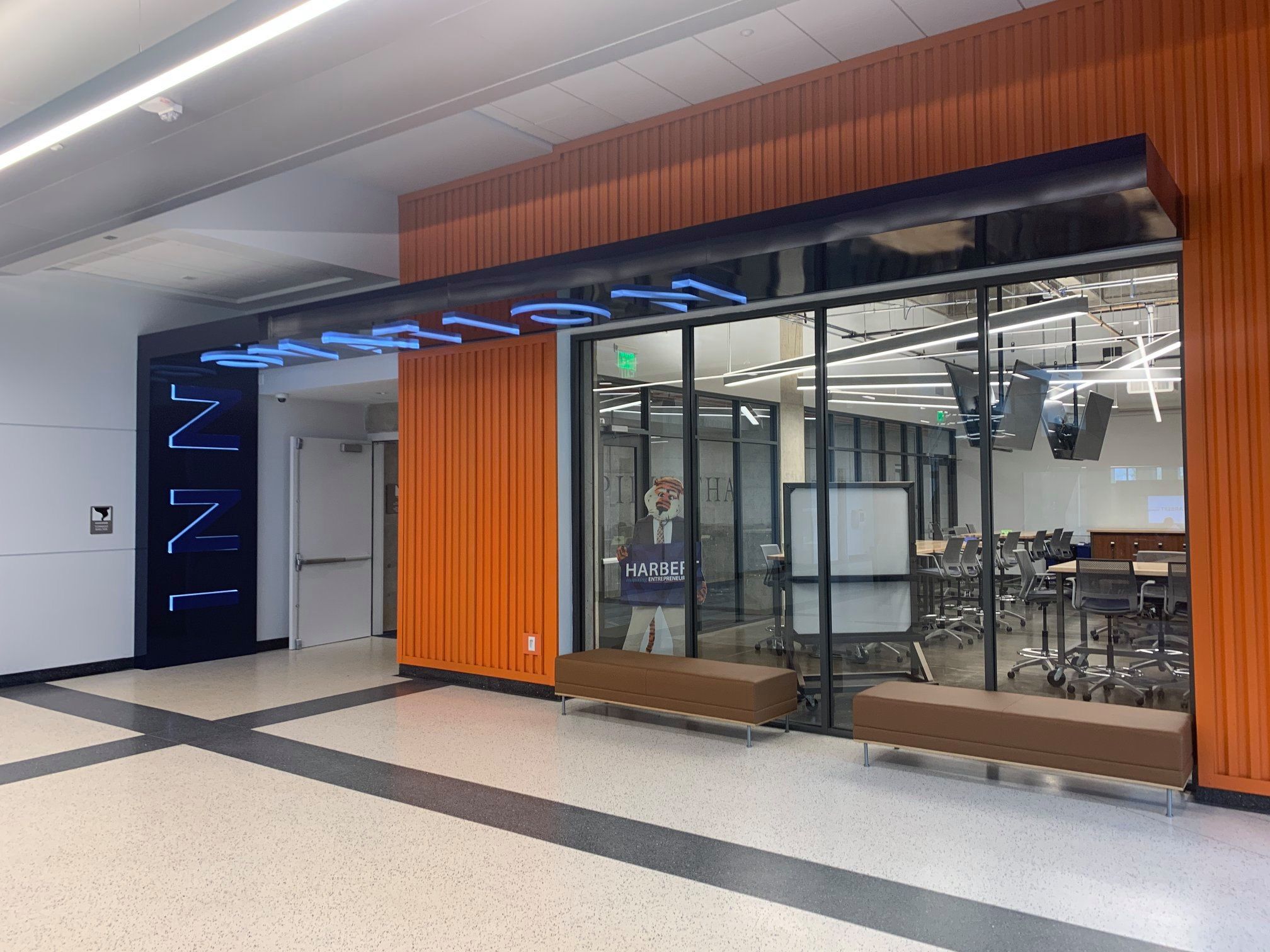 Featured Project Tiger Signage GRAPHICS PRO