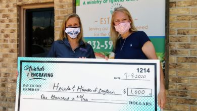 awardsengraving_heartshandsbaytown