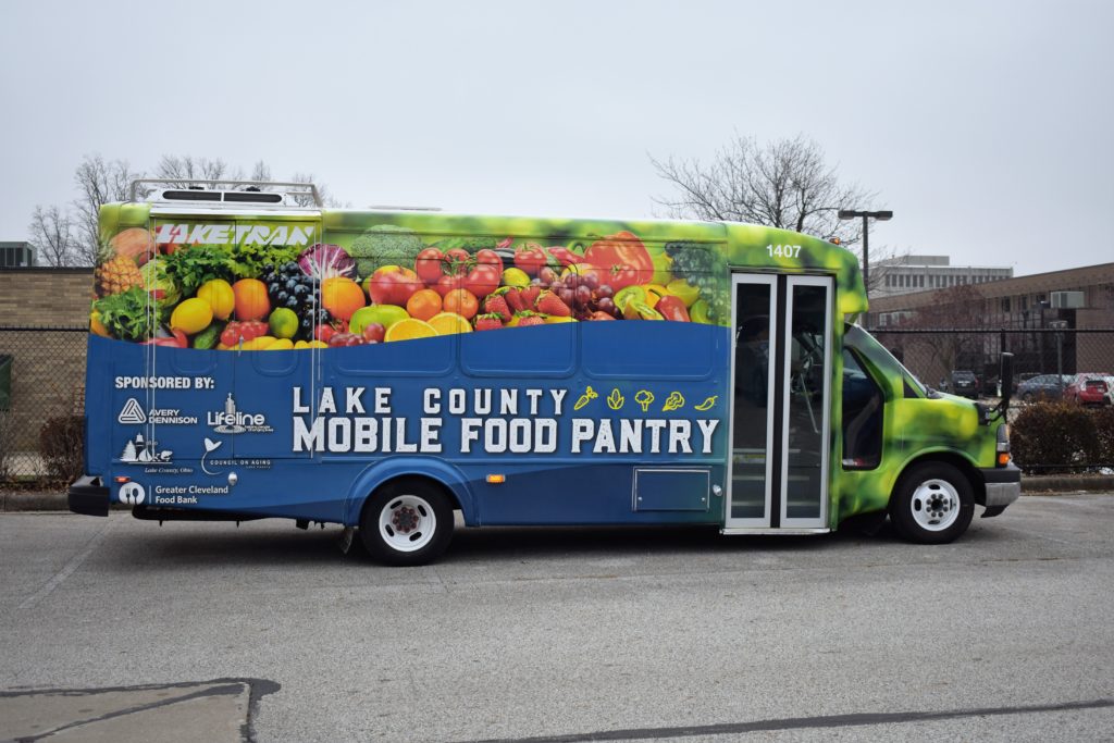 Avery Dennison_Food Bank MPI 1105