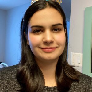 Katie Adelson headshot