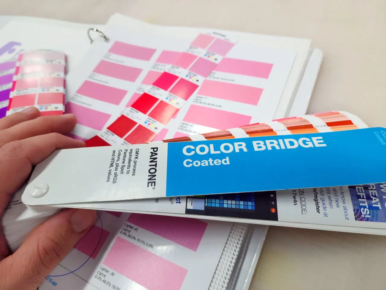 the-importance-of-the-pantone-color-bridge-swatch-book-graphics-pro