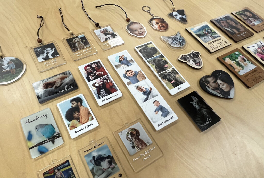 Vona Gifts Key Chains and More