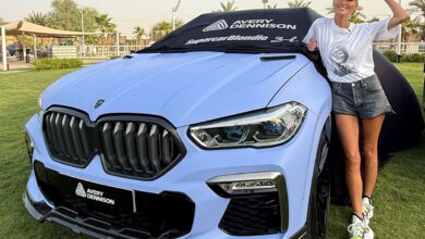 Images courtesy of Avery Dennison - Supercar Blondie poses next to a wrapped car