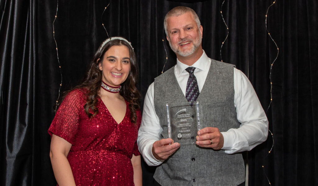 Minuteman Press Tigard Salem OR Photo 2 Craig Davidson Volunteer Award scaled e1758915209917