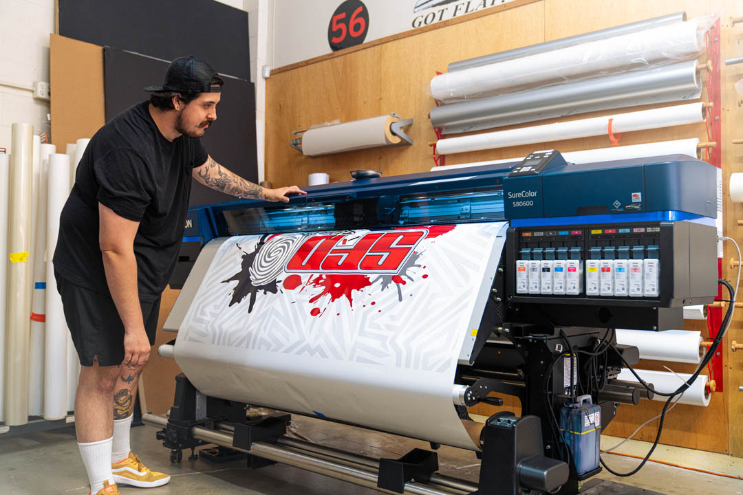 cbtd personal auto IJ280 sticky fingers photo gbl 2