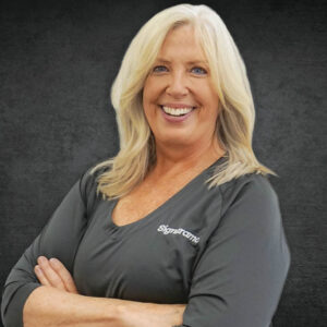 Dee Headshot Original Edited