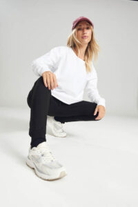 JHA035 Arctic White JHA074 Jet Black 2 years Dec 2024 Dec 2026 005 1