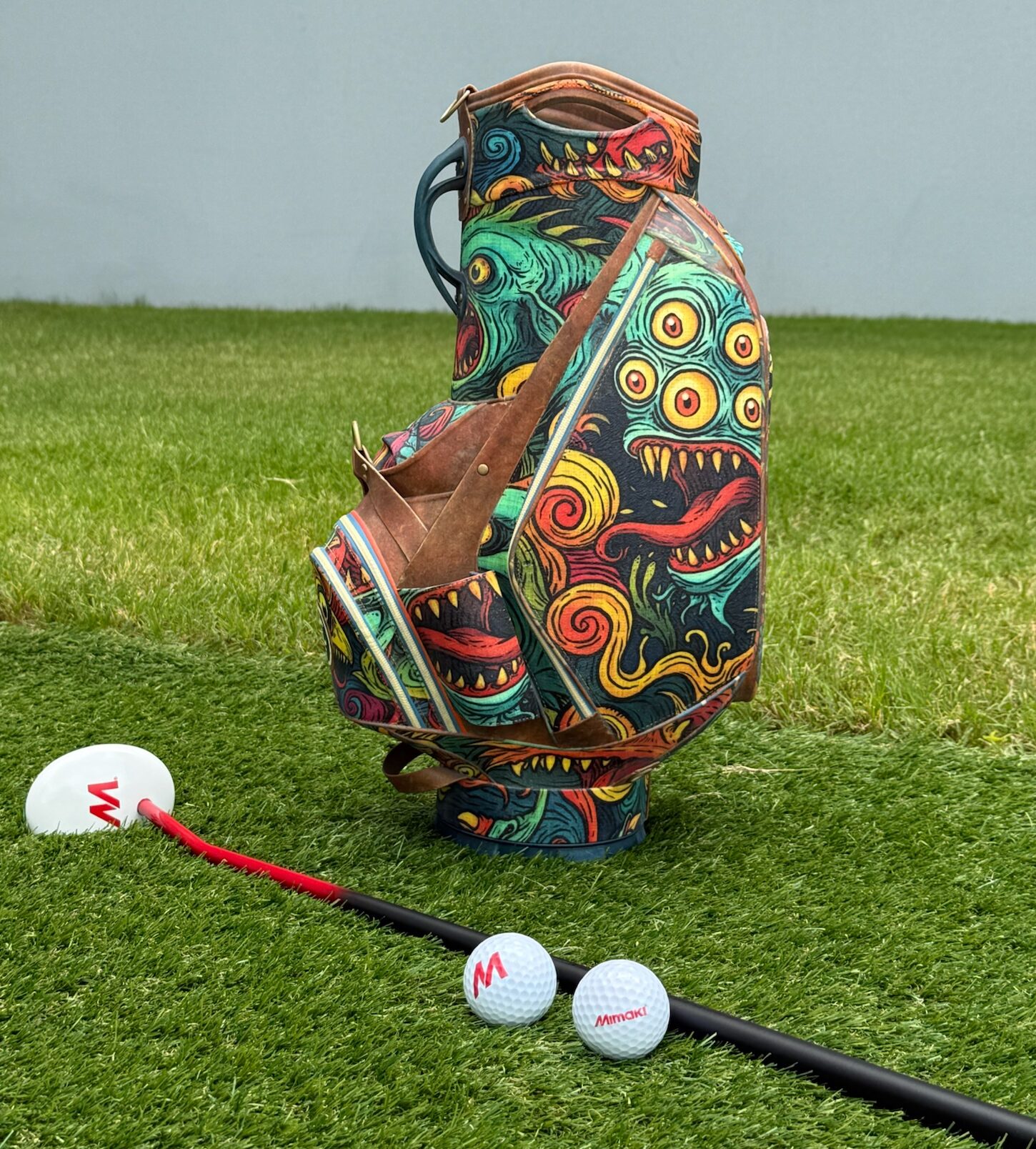 The highly-detailed 3D printed Mimaki miniature golf bags reproduce designs from the Art of Golf series – a collection of unique attention-grabbing player’s golf bags, that are currently in use