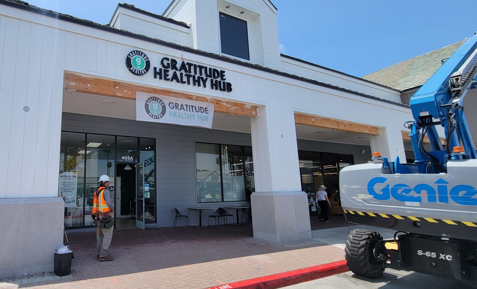 Redondo Shores Shopping Center - signage by Image360